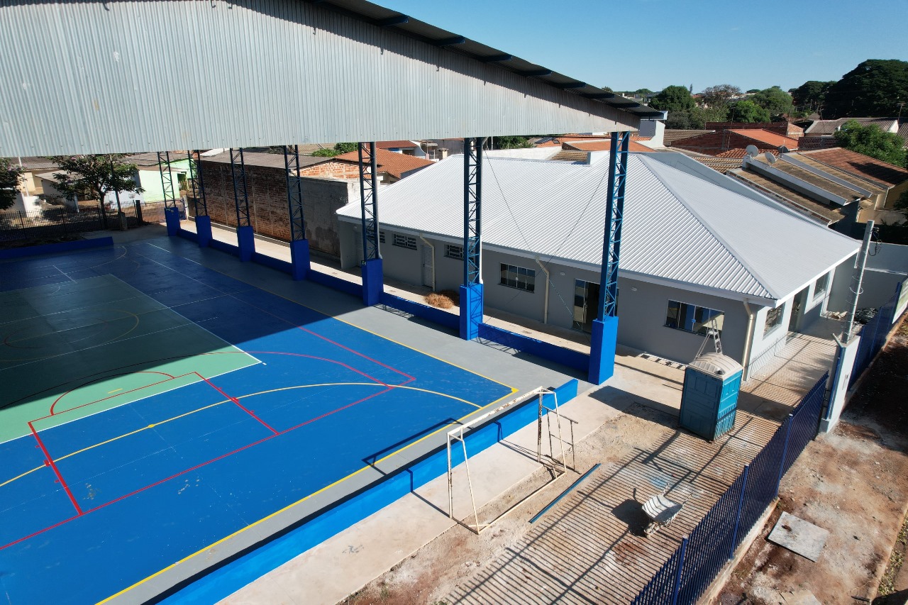 Reforma da quadra poliesportiva no Jardim Independência, quase concluída, terá espaço multiuso